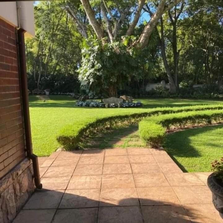 Eagle Wind Manor Hotel Hillcrest Bagian luar foto