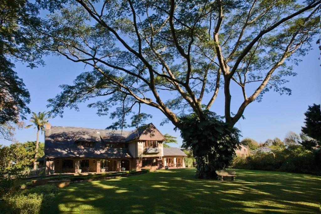 Eagle Wind Manor Hotel Hillcrest Bagian luar foto