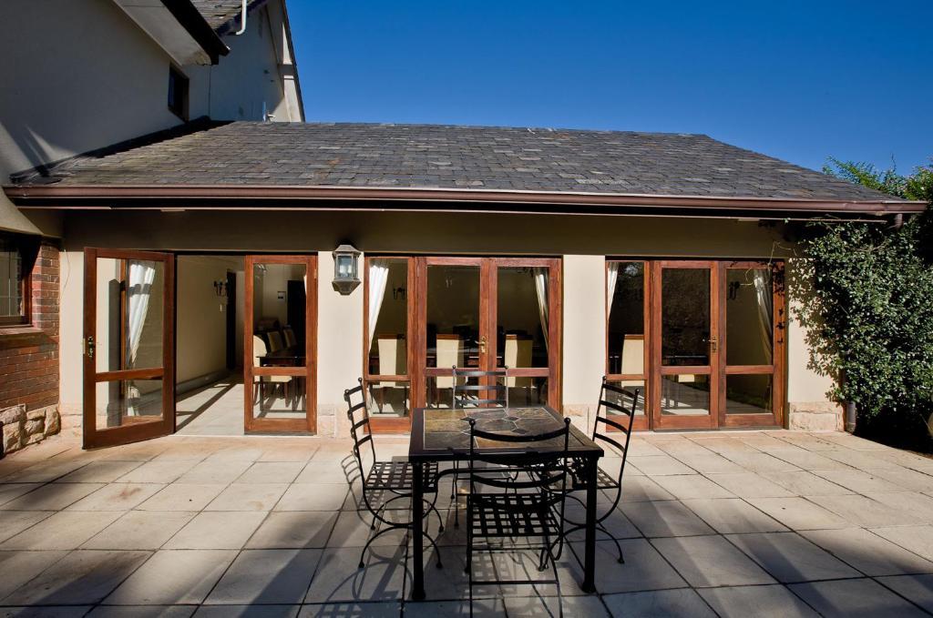 Eagle Wind Manor Hotel Hillcrest Bagian luar foto