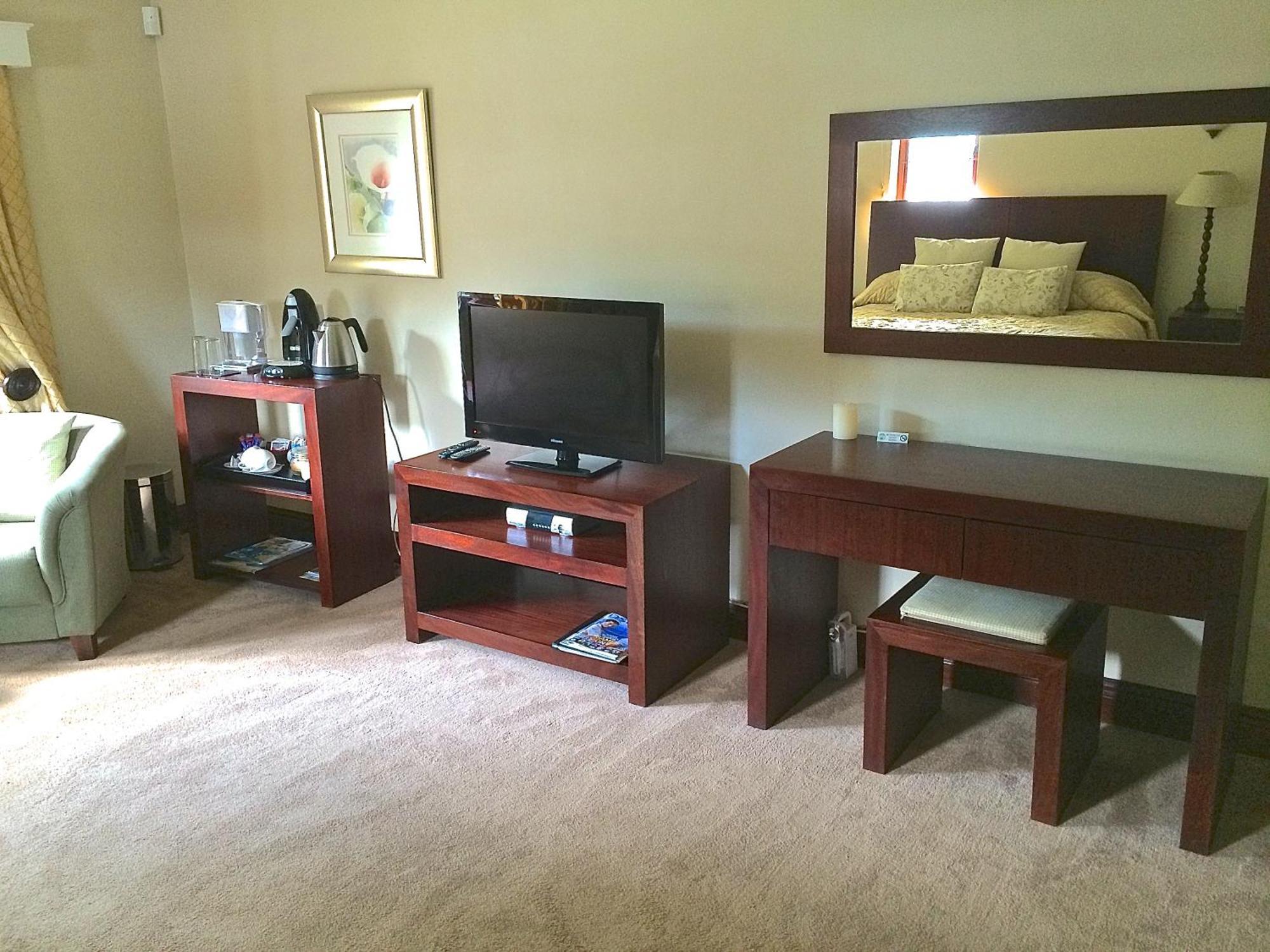 Eagle Wind Manor Hotel Hillcrest Bagian luar foto