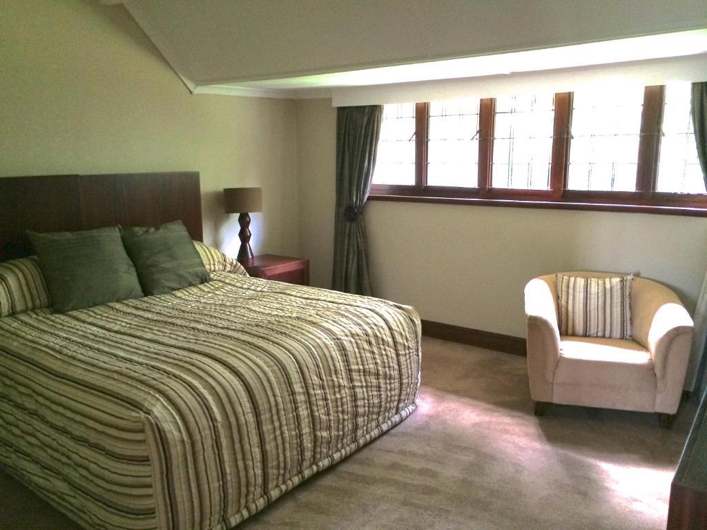 Eagle Wind Manor Hotel Hillcrest Bagian luar foto